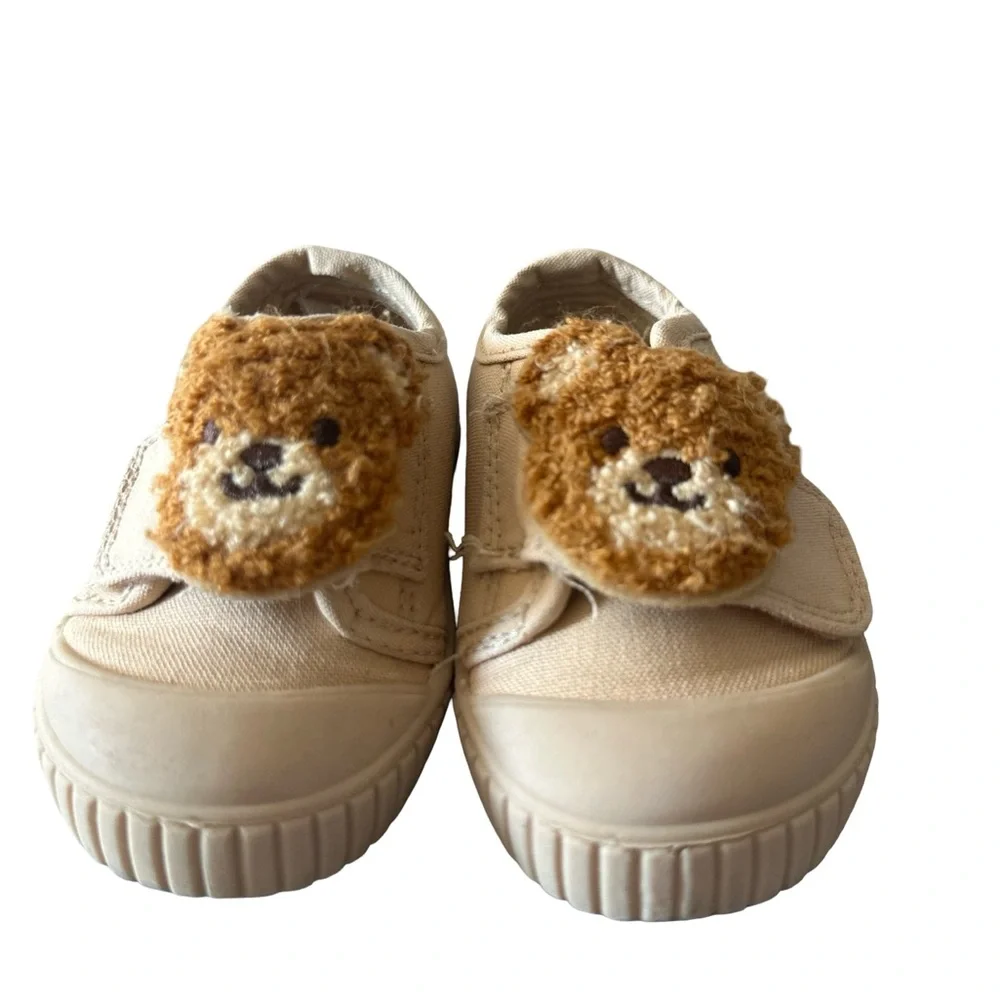 Bear Canvas Shows Baby Boy/Girl Unisex Size 4